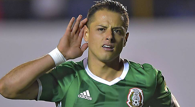 'Chicharito': El goleador cumple 30 años y Europa lo reconoce