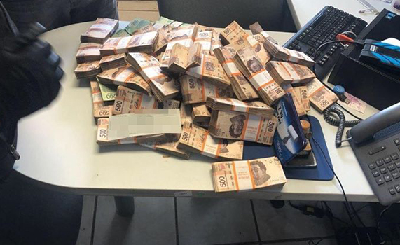 Es policía, uno de los detenidos con 3 mdp en Guerrero