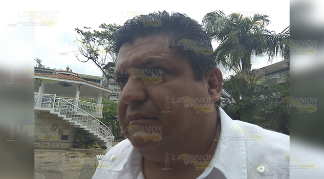 Empleados municipales preparan huelga en Tuxpan