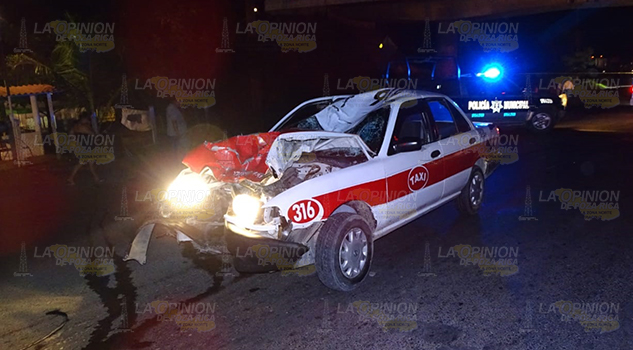 ¡Piden Justicia! taxista de Álamo enviste a motociclista, tres muertos