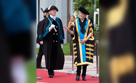 Annie Lennox es nombrada rectora honoraria de universidad