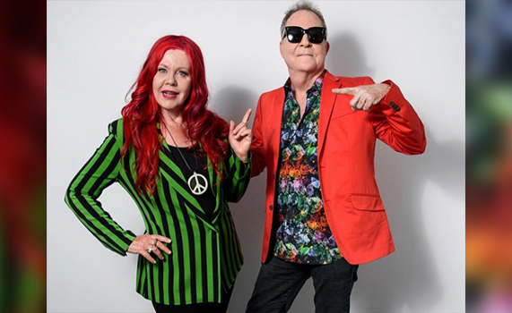 The B-52's salen de gira por su 40 aniversario