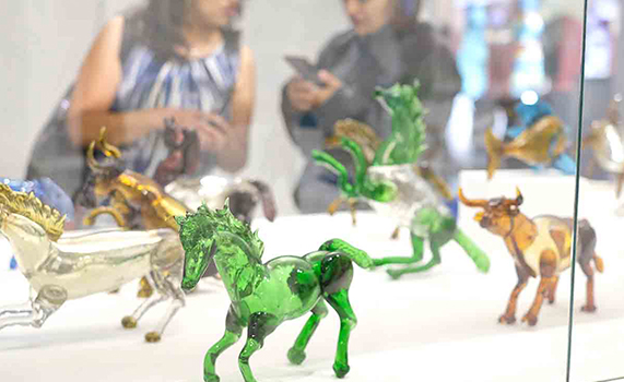 Vidrio. Del arte popular al diseño contemporáneo