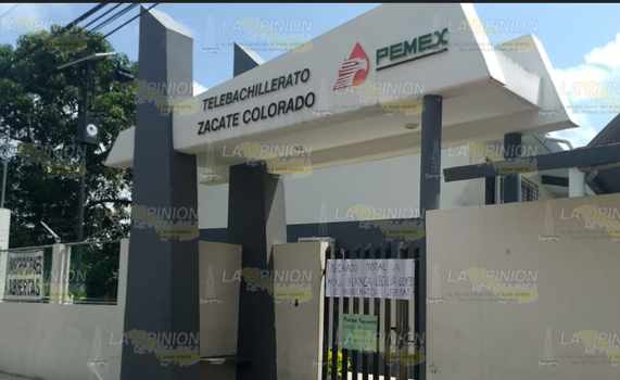No quieren a maestra conflictiva