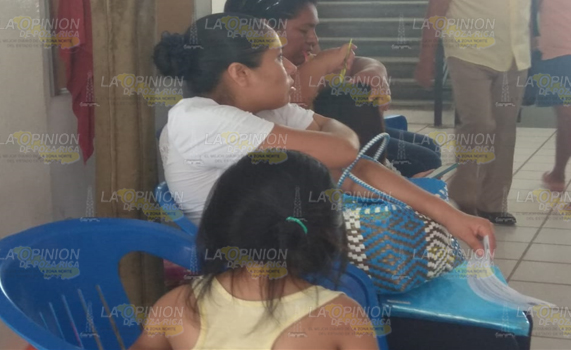 Mujeres buscan ayuda