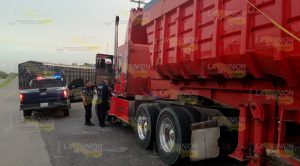 Aseguran carga de dudosa procedencia en la autopista hacia Tuxpan Aseguran Carga Dudosa Procedencia Autopista Hacia Tuxpan