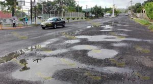 Calles de Cerro Azul son campos minados Calles Cerro Azul Campos Minados