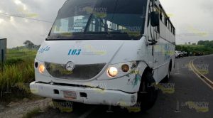 Camioneta se estampa contra camión sobre la Tuxpan-Tampico Camioneta Estampa Contra Camión Sobre Tuxpan Tampico