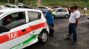 Choque y cuatro lesionados en la México-Tuxpan El accidente tuvo lugar sobre la carretera México Tuxpan, a la altura de la agencia de ventas automotriz