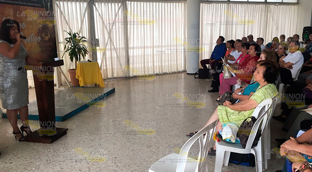 Conforman el Comité Municipal de Poesía en Poza Rica Conforman Comité Municipal Poesía Poza Rica
