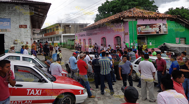 Desplazan a taxistas en Coxquihui Desplazan Taxistas Coxquihui