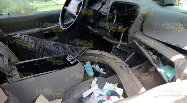 Encuentran camioneta abandonada en Tuxpan Encuentran Camioneta Abandonada Tuxpan