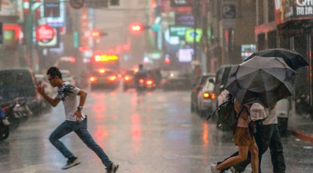 Diez personas muertas y once desaparecidas por tifón en Vietnam
