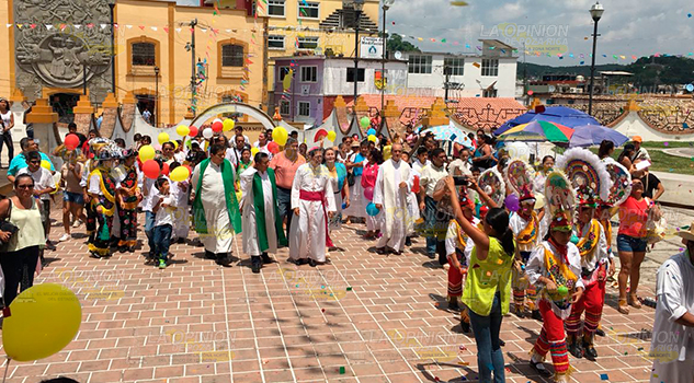 Obispo realiza visita pastoral a Papantla Obispo Realiza Visita Pastoral Papantla