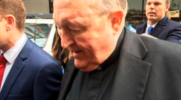 Papa acepta la renuncia de arzobispo que encubría abusos Papa Acepta Renuncia Arzobispo Encubría Abusos