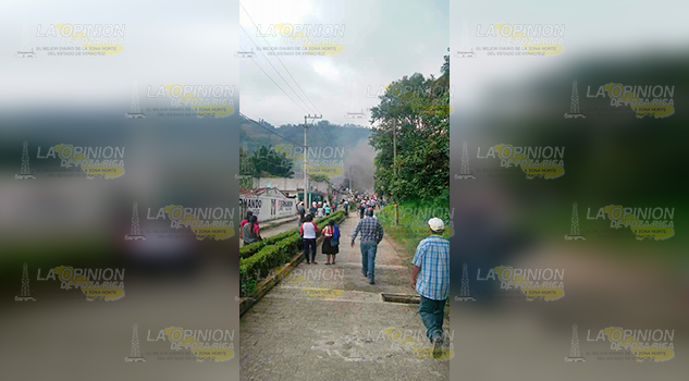 Prenden fuego al material electoral