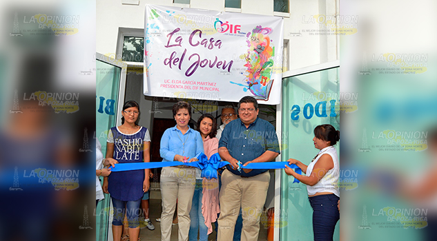 Cursos de verano en Casa del Joven, puso en marcha la presidenta del DIF y el alcalde de Tuxpan