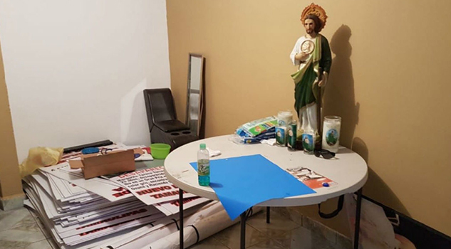 Encuentran arsenal y pancartas sobre desaparecidos en Nuevo Laredo, Tamaulipas