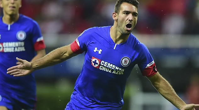 Ni el diluvio frenó a la Máquina; Cruz Azul va perfecto y Chivas en cero