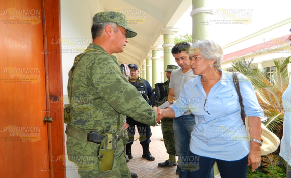 Gracias a Ofelia Jarillo llega presencia Militar a Tlapacoyan