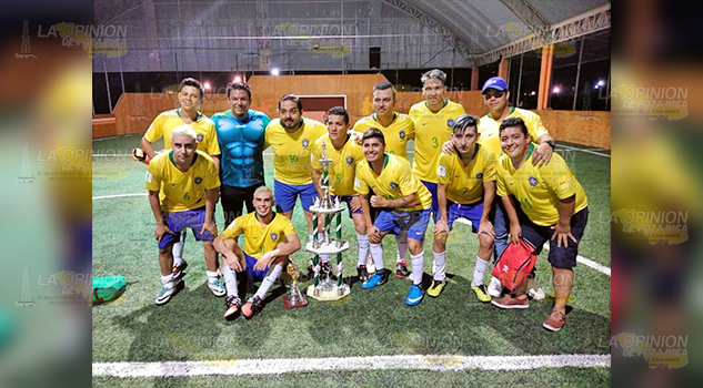 ¡Pamboleros se hace de la corona!