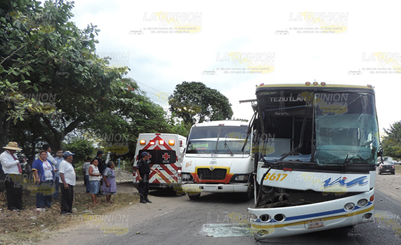 Camioneta se estrella contra un VIA Autoridades, no hubo heridos