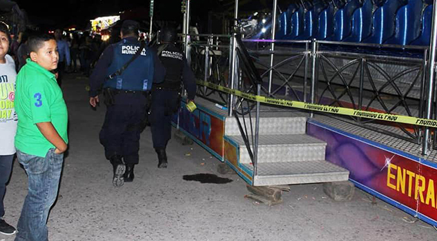 Niña muere al caer de juego mecánico para adultos en fiesta patronal