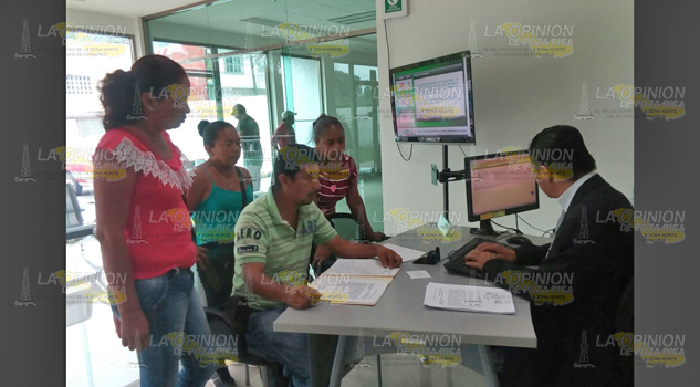 Piden mejorar el servicio de luz en Joloapan, Papantla
