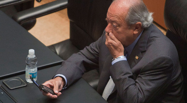 Trabajadores de PEMEX denuncian presión para "apoyar" continuidad de Romero Deschamps en el STPRM