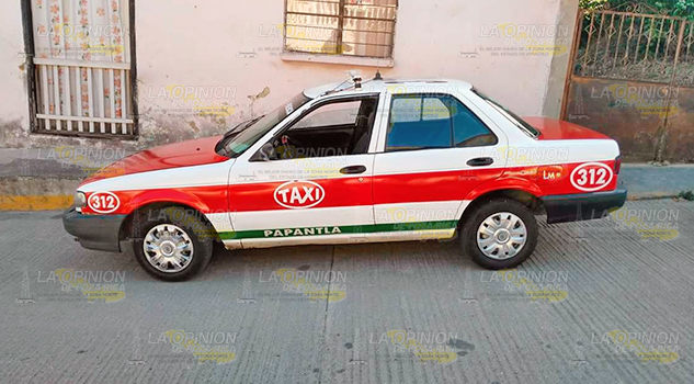 Roban taxi a presidente del PRI en Papantla, durante la madrugada de este jueves
