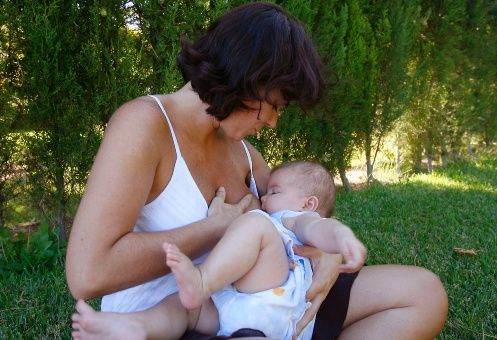 ¿Por qué la leche materna es el mejor alimento para el bebé?