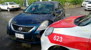Accidente vehicular entre taxista y particular en Tuxpan Accidente Vehicular Entre Taxista Particular Tuxpan