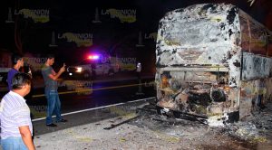 Arde autobús en la carretera Papantla-Gutiérrez Zamora Arde Autobús Carretera Papantla Gutiérrez Zamora