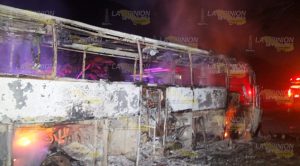 Arde autobús en la carretera Papantla-Gutiérrez Zamora Arde Autobús Carretera Papantla Gutiérrez Zamora