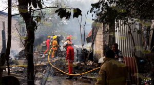 Arde vivienda en colonia Villa de las Flores de Poza Rica Arde Vivienda Colonia Villa Flores Poza Rica