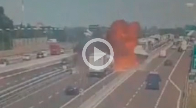 Captan momento exacto de explosión de pipa en Italia Captan Momento Exacto Explosión Pipa Italia