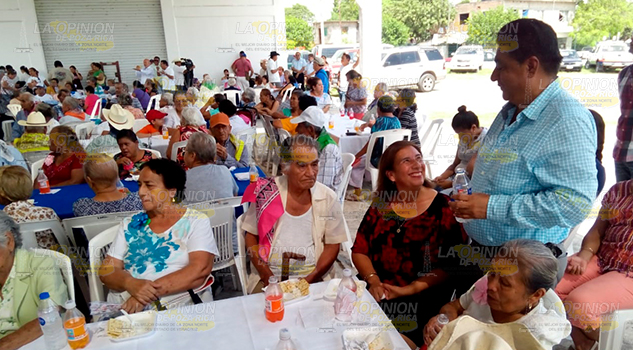 DIF y Ayuntamiento de Pánuco celebran el Día Nacional del Adulto Mayor DIF Ayuntamiento Pánuco Celebran Día Nacional Adulto Mayor