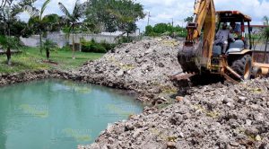Descuido provoca ruptura en línea de cisterna en Tec. de Poza Rica Descuido provoca ruptura en línea de cisterna en Tec. de Poza Rica