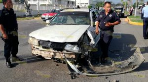 Elemento Marina Provoca Aparatoso Accidente Tuxpan