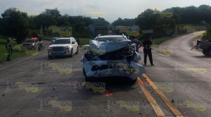 Encontronazo sobre la México-Tuxpan, hay 5 personas lesionadas Encontronazo Sobre La México Tuxpan, Hay 5 Personas Lesionadas