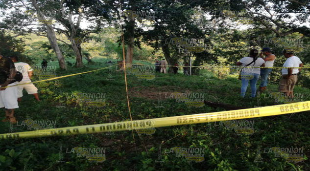 Hallan mujer enterrada en la carretera a Tuxpan