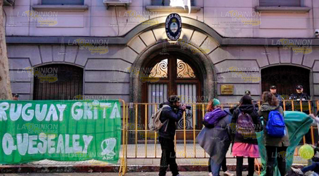 El Senado de Argentina rechaza una histórica ley del aborto