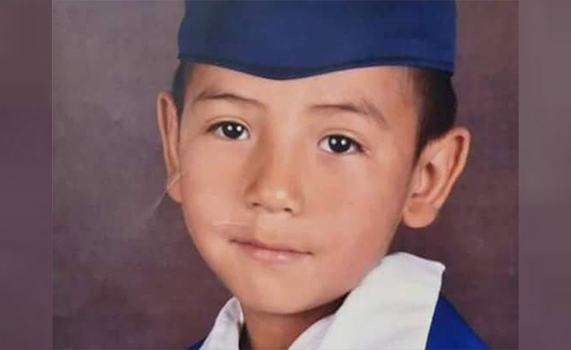 Hallan muerto a niño que abuelita mandó a la tienda