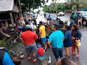 Rayo incendia y destruye 11 casas en Veracruz