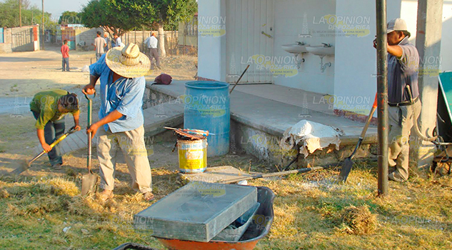 Entregaron a Sedesol 120 proyectos del PET, familias beneficiadas por el Programa Empleo Temporal