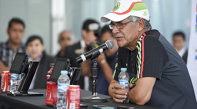 Oficial: Tuca Ferretti será interino con el Tri mínimo hasta octubre