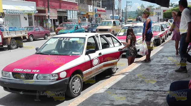 Taxistas meten reversa a alza de tarifas en Cerro Azul Taxistas Meten Reversa Alza Tarifas Cerro Azul