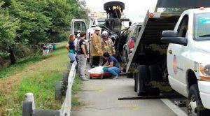 Trágica muerte, pierde el control y cae a descargue pluvial Trágica Muerte Pierde Control Cae Descargue Pluvial