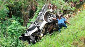 Trágica muerte, pierde el control y cae a descargue pluvial Trágica Muerte Pierde Control Cae Descargue Pluvial