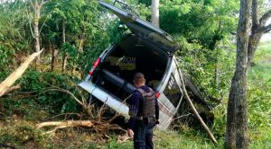 Turistas poblanos se salen de la carretera Tuxpan-Tamiahua Turistas Poblanos Salen Carretera Tuxpan Tamiahua